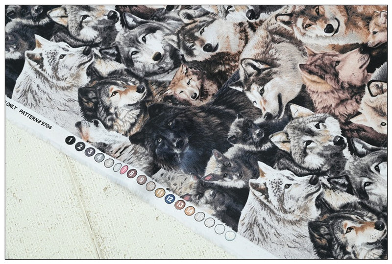 Real Wild Wolves American Wolf! 1 meter of Printed Cotton Plain Fabric, Animals,  Wolf 2024