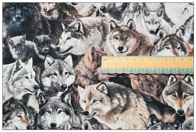 Real Wild Wolves American Wolf! 1 meter of Printed Cotton Plain Fabric, Animals,  Wolf 2024