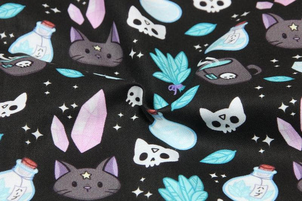 Cat Skulls! 1 Meter Printed Cotton Fabric, Fabric by Yard, Yardage Fabrics, Children  Kids - fabrics-top